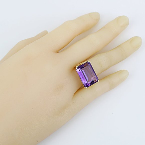 Vintage 14k Yellow Gold Emerald-cut Amethyst Cocktail Ring - Picture 8 of 8
